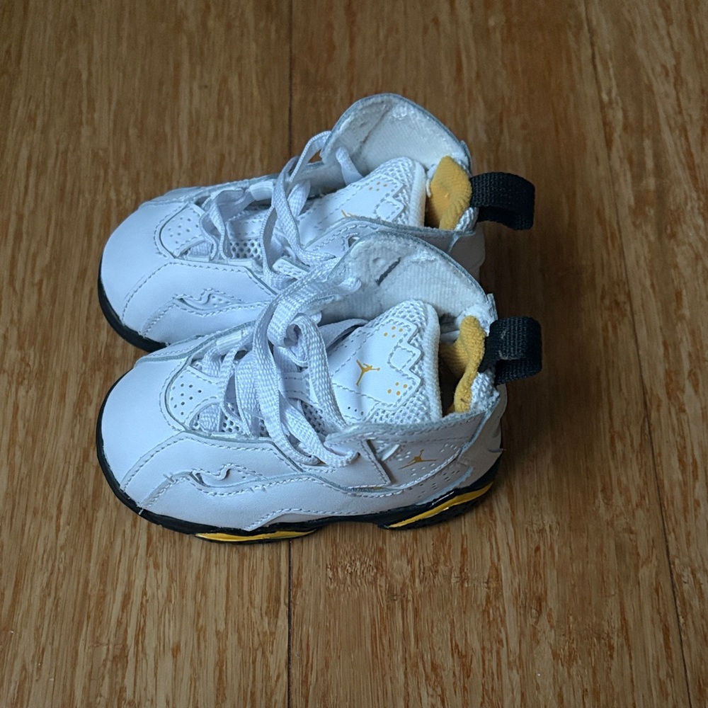 Jordan True Flight - Picture 2 of 5